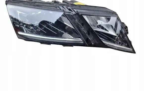 Skoda Octavia Mk3 (5E) Headlight/headlamp 5E1941016