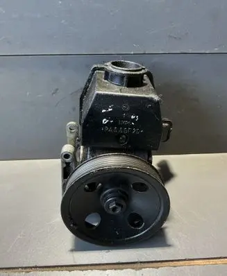 Mercedes-Benz SLK R170 Power steering pump 0024662901