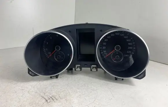 Volkswagen Golf VI Speedometer (instrument cluster) 5K0920870BX 1331710003 VDD02517