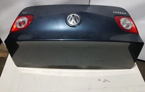 Volkswagen PASSAT B6 Tailgate/trunk/boot lid LC5F