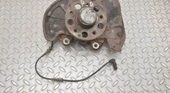 Mercedes-Benz SLK R171 Front wheel hub A20402