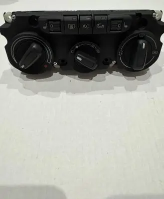 Audi A3 S3 A3 Sportback 8P Climate control unit 8p0820047e