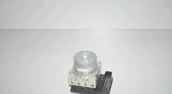 BMW i3 ABS Pump 6896138 6896137 5A374B5