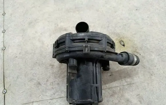 BMW 3 E46 Secondary air pump 