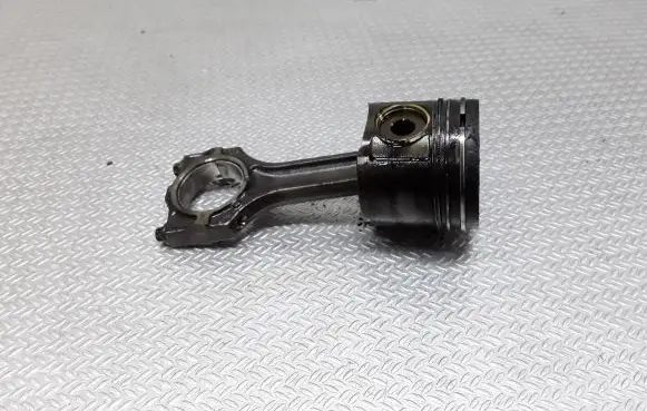 BMW 5 E60 E61 Piston with connecting rod