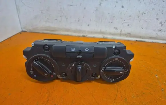Volkswagen Golf IV Climate control/heater control trim 