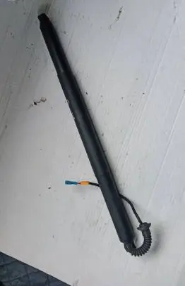 BMW X4 F26 Tailgate strut 7339432 10012015