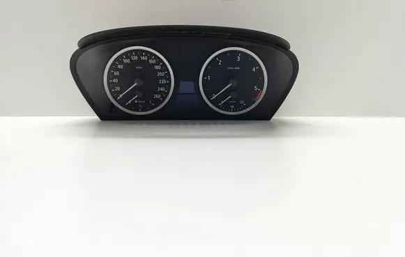 BMW 5 E60 E61 Speedometer (instrument cluster) 9135253 62119135253