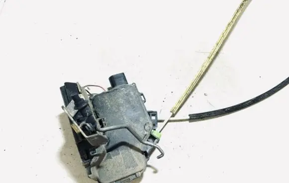 Audi A6 S6 C5 4B Rear door lock 4B0839015B
