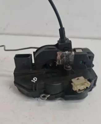 Opel Insignia A Front door lock 3023806 00241672 28102008