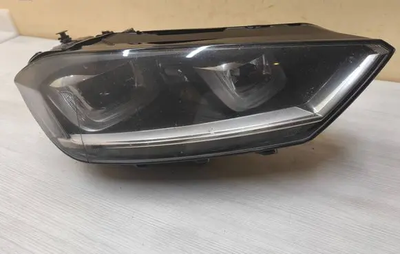 Volkswagen Golf Sportsvan Headlight/headlamp 517941752B