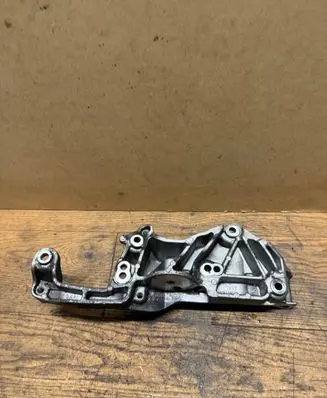 Peugeot 3008 II Generator/alternator bracket 9809714680