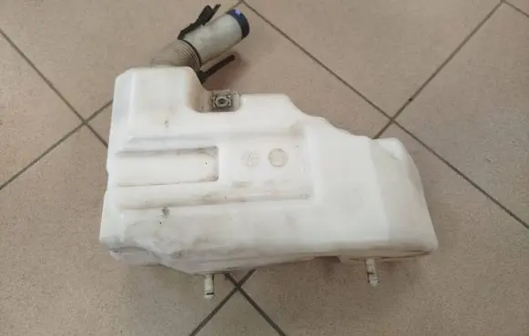 Peugeot Boxer Windshield washer fluid reservoir/tank B805