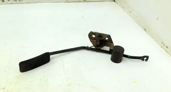 Honda HR-V Accelerator throttle pedal bracket 191874