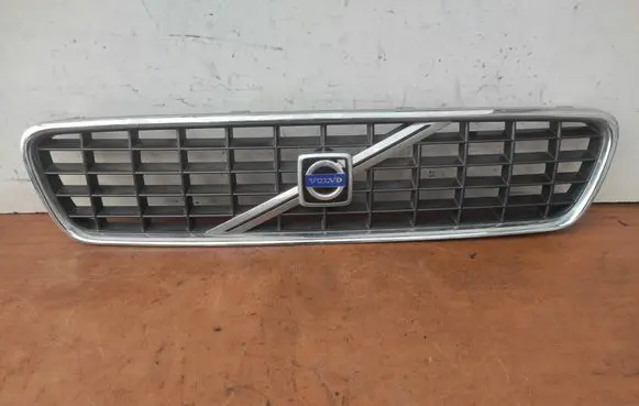 Volvo S40 Front grill