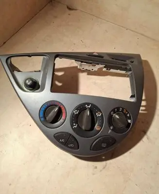 Ford Focus Climate control unit 98AB18C419