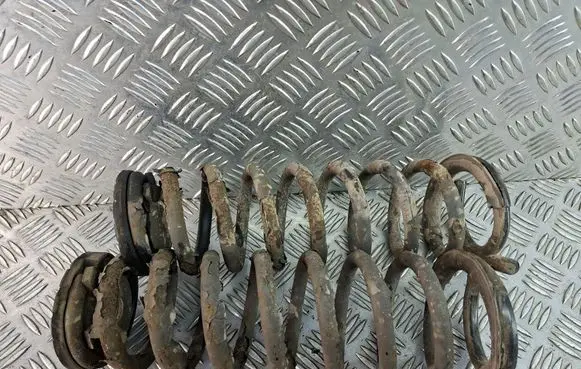 Hyundai i40 Rear coil spring 