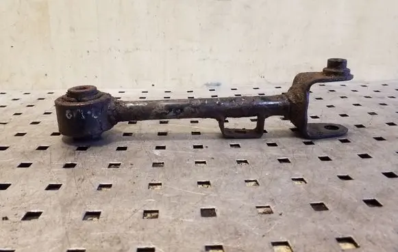 Honda CR-V Rear control arm