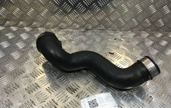 Audi A4 S4 B7 8E 8H Intercooler hose/pipe 8E0145737E