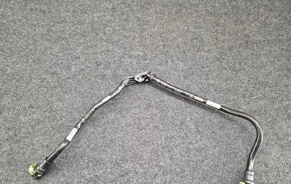 Gearbox oil cooler pipe/hose