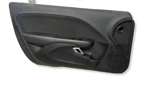 Dodge Challenger Front door card panel trim 5LC131X9AH 5LE45LA8AC P5LE45LA8AC