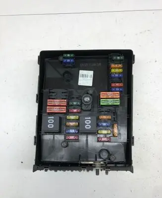 Skoda Yeti (5L) Fuse box set 1K0937125D