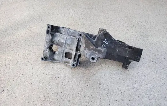 Jeep Grand Cherokee A/C compressor mount bracket 