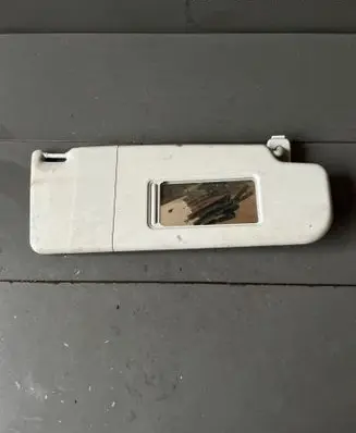 Sun visor