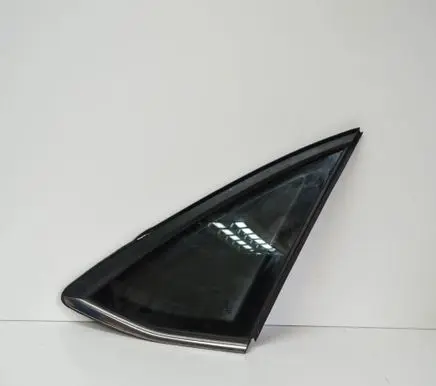 Volkswagen Jetta VII Rear vent window glass E943R004584