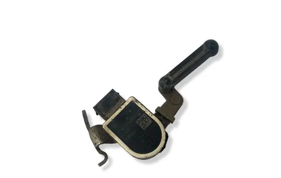 Headlight/headlamp level sensor