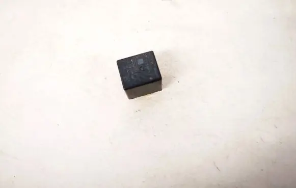 Mazda 3 II Other relay lf6818811