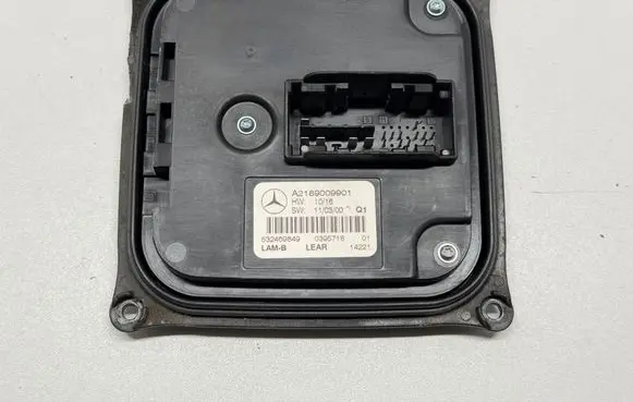 Mercedes-Benz C W204 Xenon control unit/module A2189009901