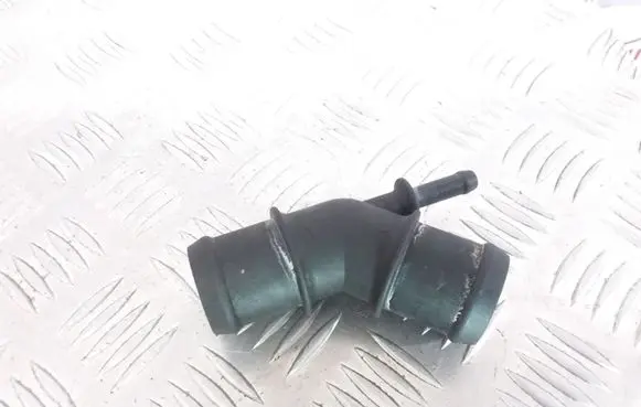 Volkswagen Golf IV Engine coolant pipe/hose