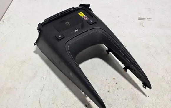 Toyota Corolla Cross Other center console (tunnel) element FC0101506