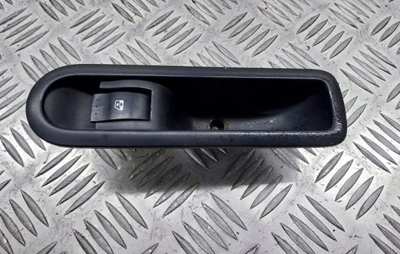 Renault Megane II Quarter vent window switch 156013870