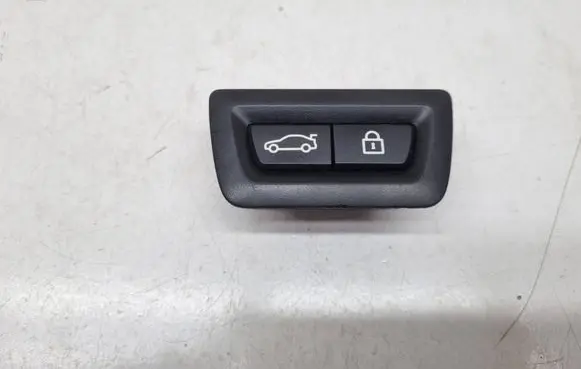 BMW X3 F25 Tailgate/boot open switch button 9275121 61319275121