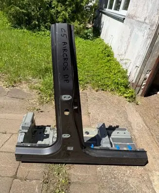 Citroen C5 Aircross Pillar (middle)