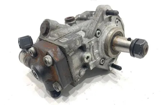 Volvo V60 Fuel injection high pressure pump 31432135