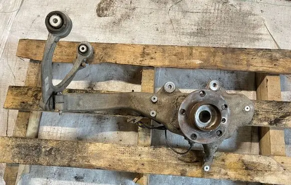 BMW X5 F15 Front wheel hub 6869869