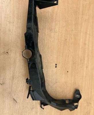 BMW 3 E90 E91 Headlight/headlamp mounting bracket 7138401 15857711