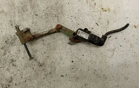 Volkswagen Touareg II Headlight/headlamp level sensor 7P0616213