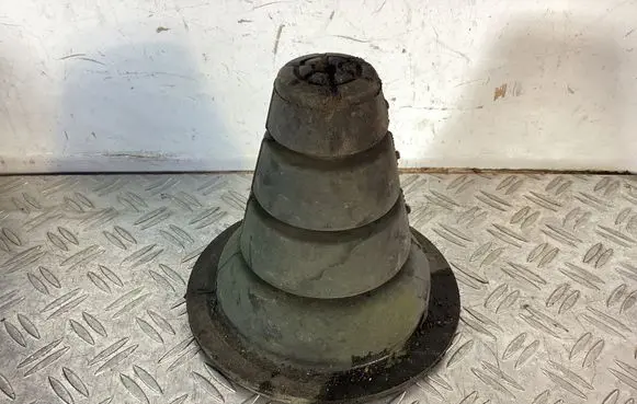 Toyota Land Cruiser (J200) Rear coil spring rubber mount 4830260100