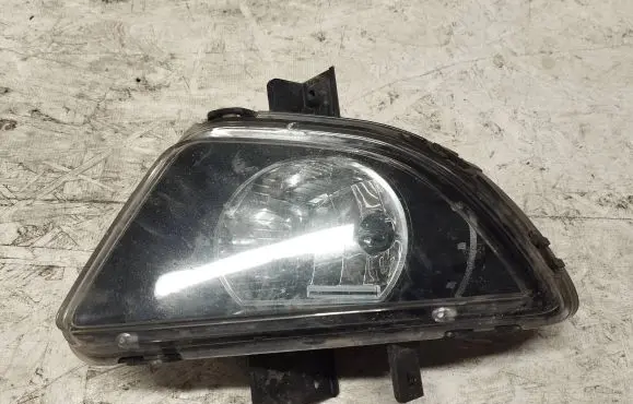 Hyundai i30 Front fog light E1312543