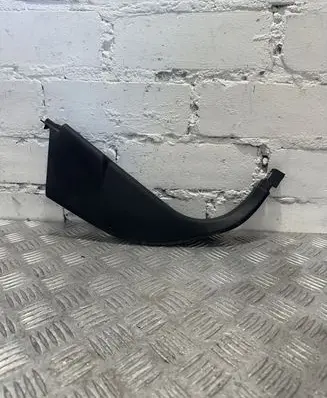 Foot area side trim