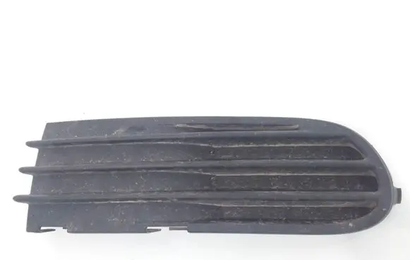 Volvo V50 Front bumper lower grill 30657010