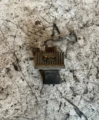 Glow plug pre-heat relay
