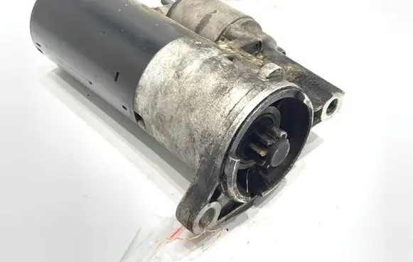 Volkswagen Touareg I Starter motor 012911023F