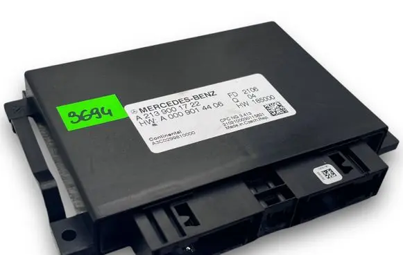 Mercedes-Benz E W213 Central body control module S3694 A2139001722