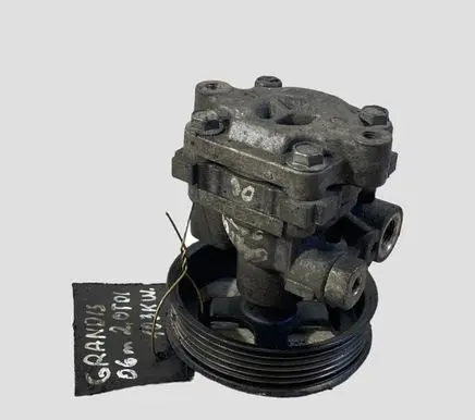 Mitsubishi Grandis Power steering pump