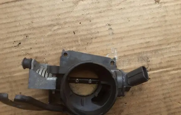 Ford Focus Throttle body valve 